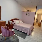 Hostel Viviendas Turisticas El Carrascal