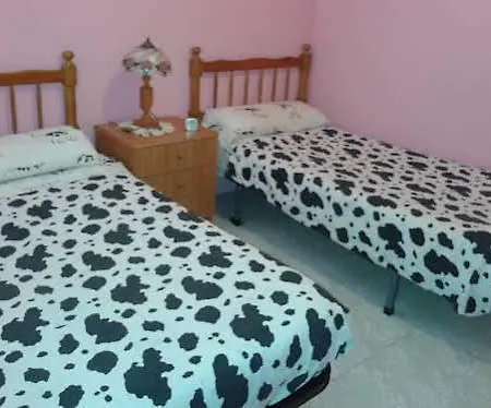 Viviendas Turisticas El Carrascal Hostel