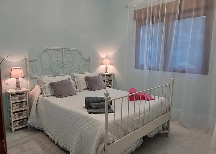 Viviendas Turisticas El Carrascal Hostel *