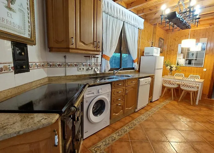 Viviendas Turisticas El Carrascal Hostel